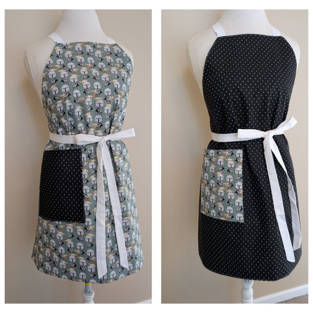 NWT Handmade Reversible Apron - Star Wars Grogu and polka dots - One Size - OOAK